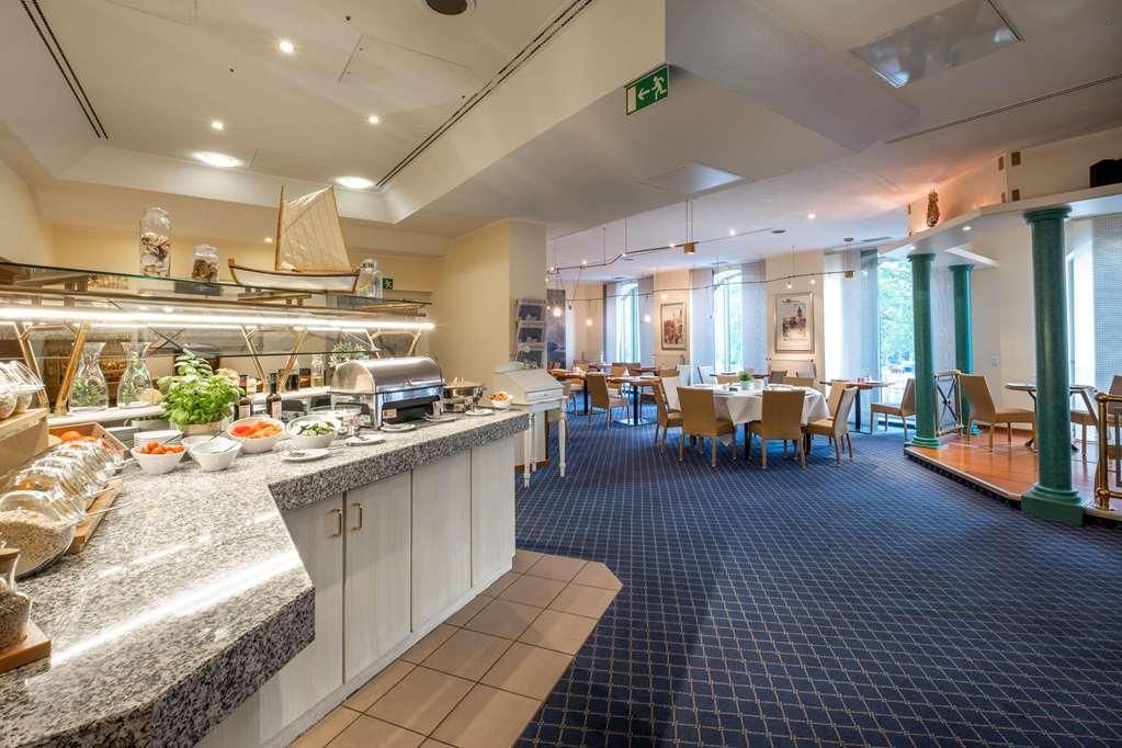 Quality Hotel, Star Inn Premium BRE المطعم الصورة