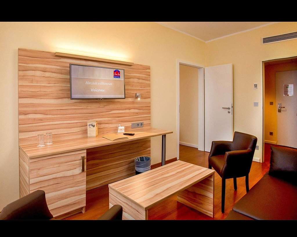 Quality Hotel, Star Inn Premium BRE الغرفة الصورة